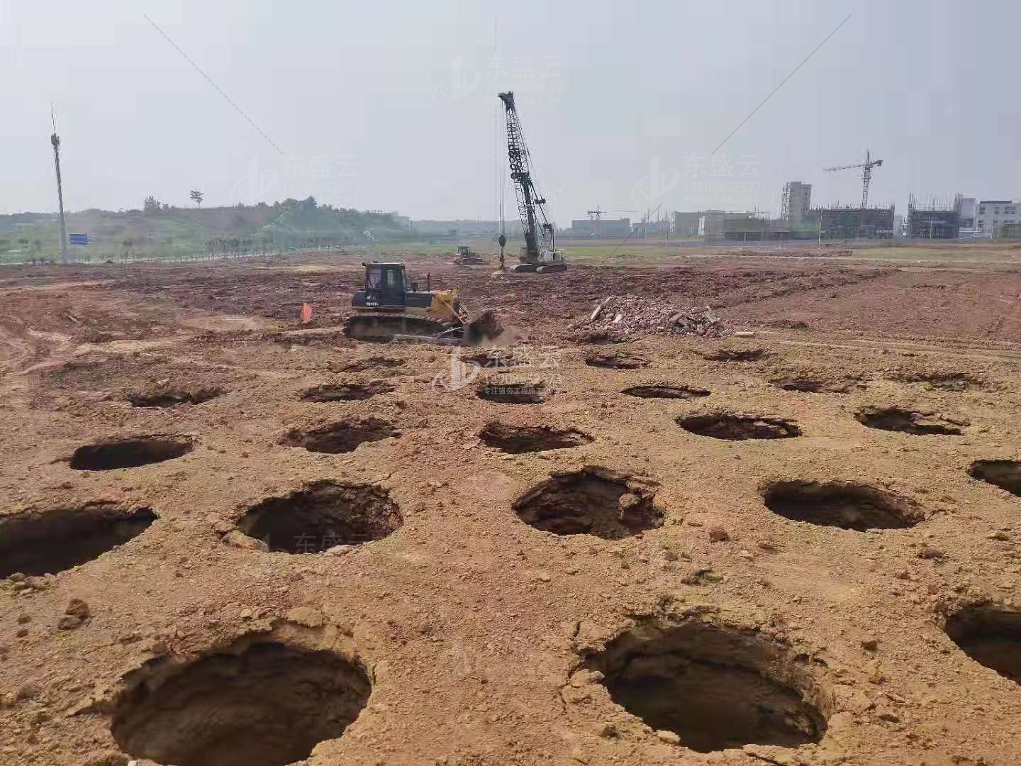 強(qiáng)夯企業(yè)東盛云-蒙華鐵路鐵水聯(lián)運(yùn)碼頭工程進(jìn)入沖刺階段